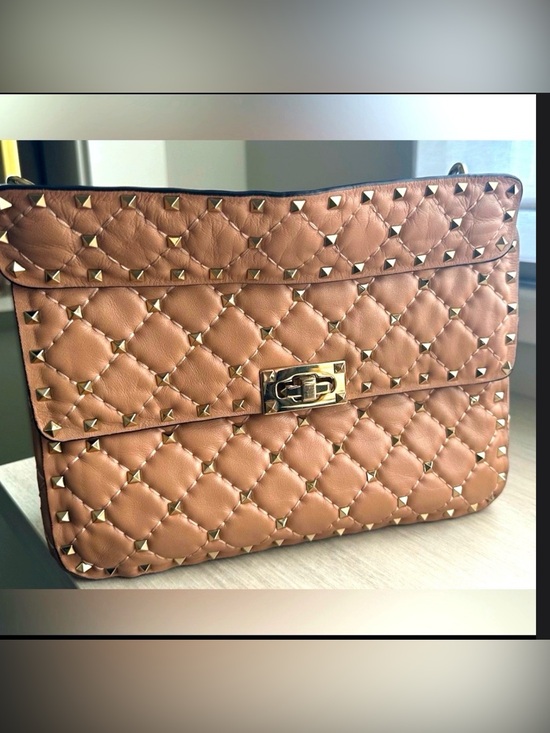 Valentino Garavani Handbags - 🔥FINAL PRICE Valentino Garavani Medium Nappa Rockstud Spike Shoulder Bag